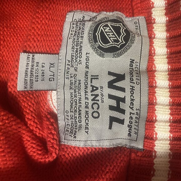 RED WINGS SWEATER - Picture 3 of 3